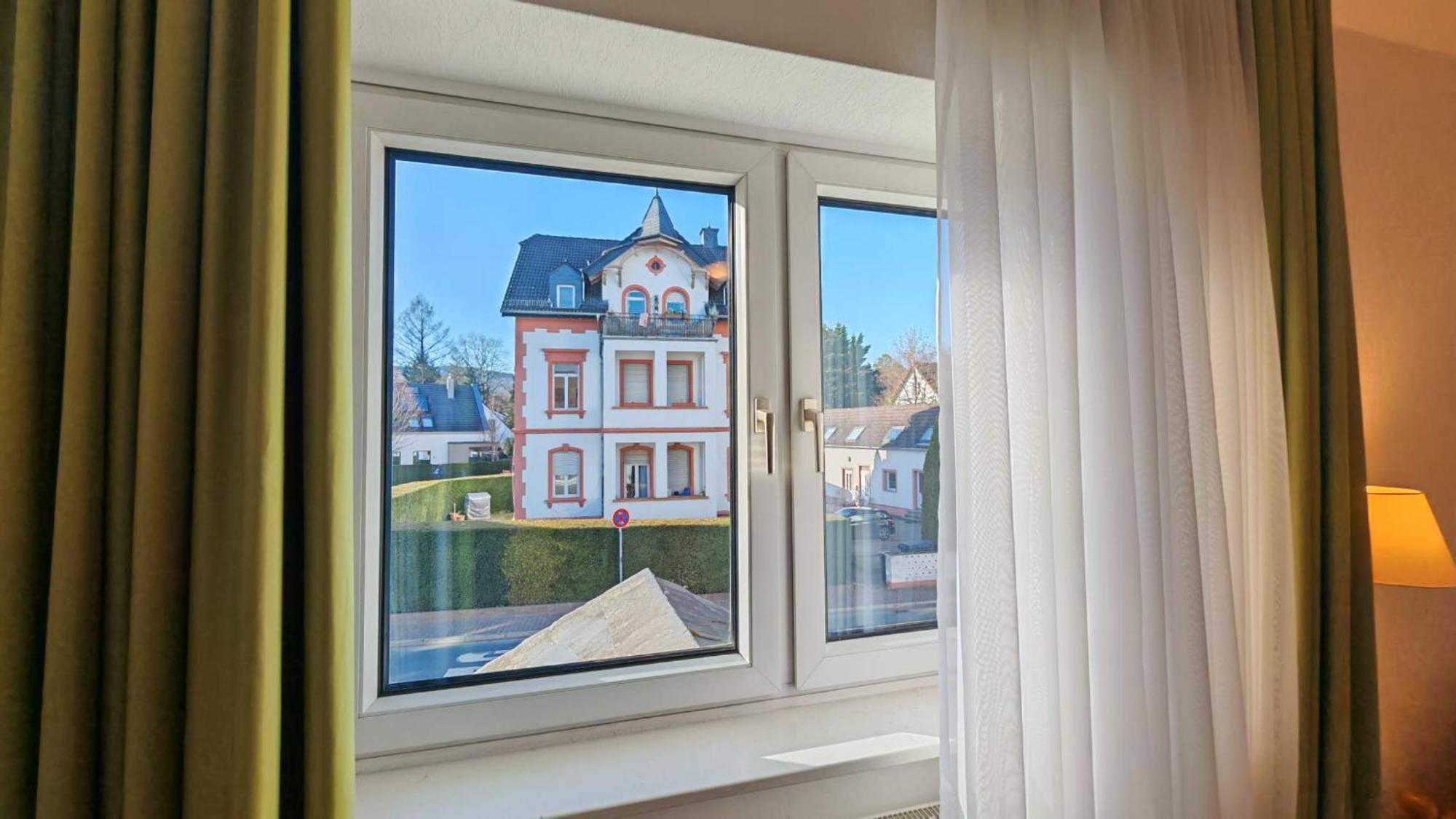 Hotel Sonne Бад-Хомбург-фор-дер-Хёэ Экстерьер фото